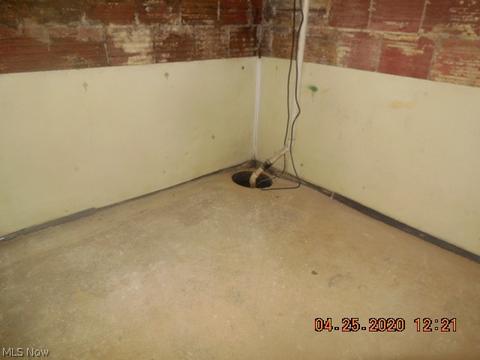 784 Work Dr, Akron, OH 44320 photo 18