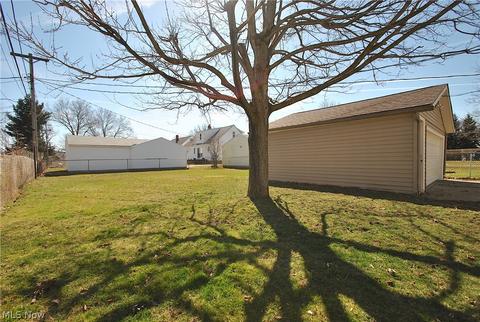 30940 Willowick Dr, Willowick, OH 44095 photo 24