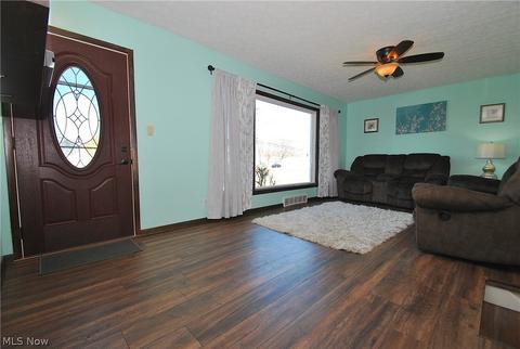 30940 Willowick Dr, Willowick, OH 44095 photo 4