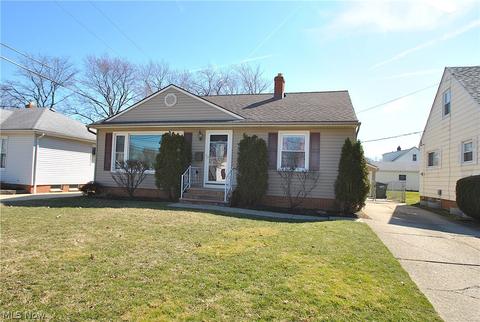 30940 Willowick Dr, Willowick, OH 44095 photo 1