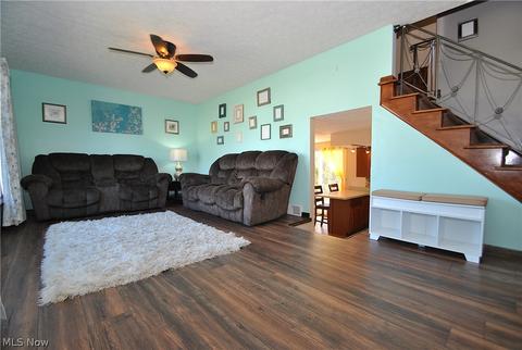 30940 Willowick Dr, Willowick, OH 44095 photo 2