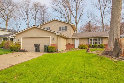 215 Antioch Dr, Elyria, OH 44035 photo 1