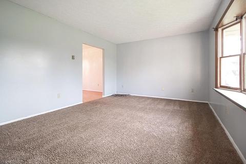 215 Antioch Dr, Elyria, OH 44035 photo 6