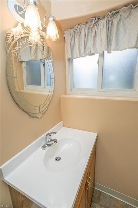 2848 Hetzel Dr, Parma, OH 44134 photo 22