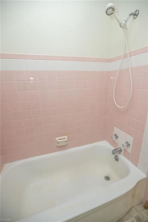 2848 Hetzel Dr, Parma, OH 44134 photo 15