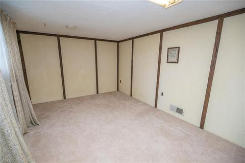 2848 Hetzel Dr, Parma, OH 44134 photo 21