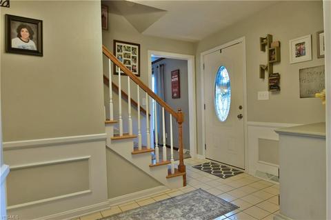 141 Forest Garden Dr, Boardman, OH 44512 photo 4