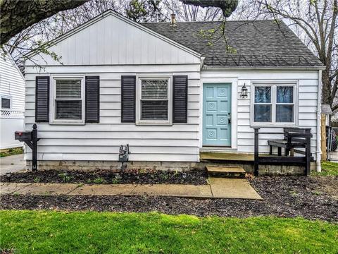 523 Cambridge Ave, Elyria, OH 44035 photo 1