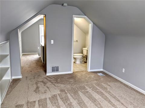 523 Cambridge Ave, Elyria, OH 44035 photo 8