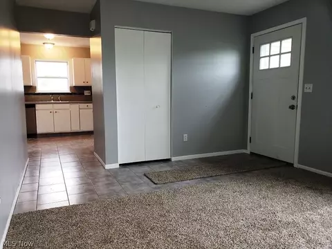 406 Sandpiper Ave, Elyria, OH 44035 photo 4
