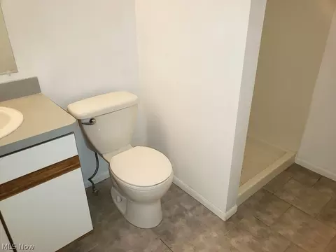 406 Sandpiper Ave, Elyria, OH 44035 photo 10