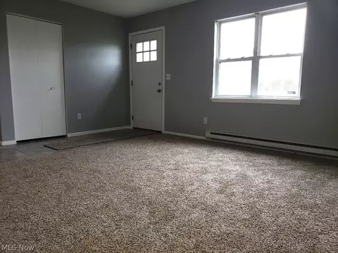 406 Sandpiper Ave, Elyria, OH 44035 photo 3
