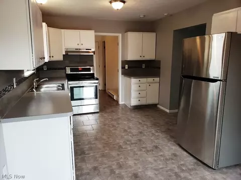 406 Sandpiper Ave, Elyria, OH 44035 photo 8