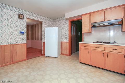 4116 Edgewood Dr, Lorain, OH 44053 photo 8