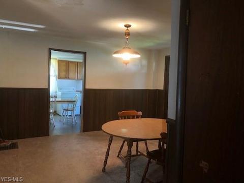 1227 W 3rd St, Ashtabula, OH 44004 photo 9