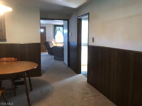 1227 W 3rd St, Ashtabula, OH 44004 photo 6