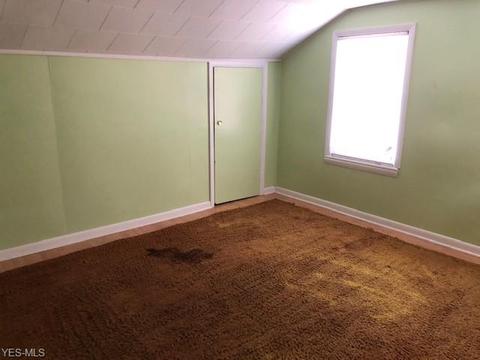 1227 W 3rd St, Ashtabula, OH 44004 photo 11