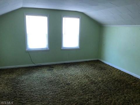 1227 W 3rd St, Ashtabula, OH 44004 photo 12