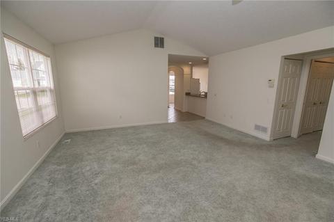 6815 Arbor Ct #16, Parma, OH 44134 photo 10