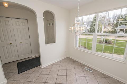 6815 Arbor Ct #16, Parma, OH 44134 photo 7