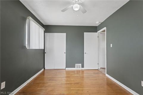 5820 Doris Dr, Brook Park, OH 44142 photo 8