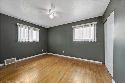 5820 Doris Dr, Brook Park, OH 44142 photo 9