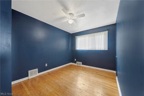 5820 Doris Dr, Brook Park, OH 44142 photo 14