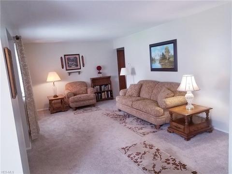 2151 E 40th St, Lorain, OH 44055 photo 8