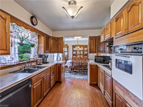 711 Sandy Ave, Massillon, OH 44646 photo 9