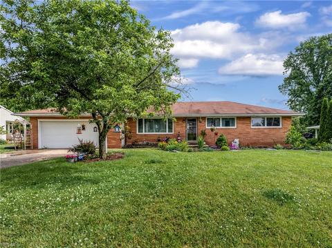 711 Sandy Ave, Massillon, OH 44646 photo 1