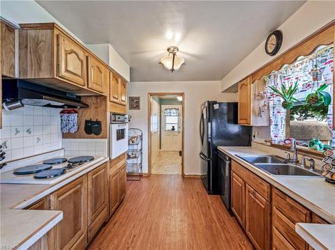 711 Sandy Ave, Massillon, OH 44646 photo 7
