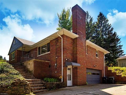 5785 Brookside Rd, Independence, OH 44131 photo 2