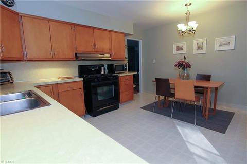 5785 Brookside Rd, Independence, OH 44131 photo 13