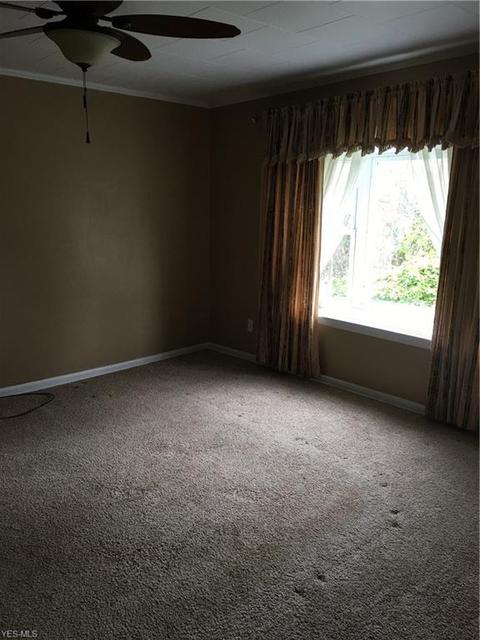 329 High St, Barnesville, OH 43713 photo 10