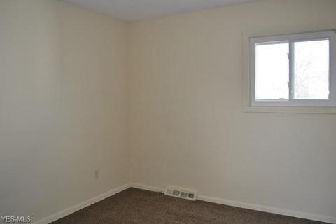 3903 Pershing Ave, Parma, OH 44134 photo 10