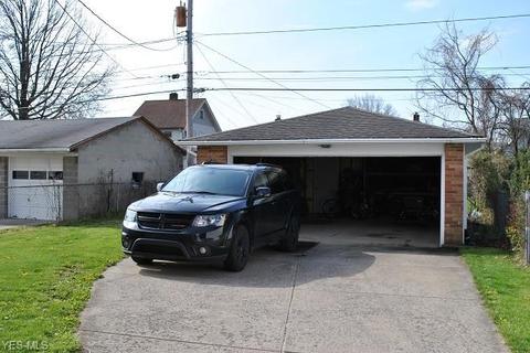 3903 Pershing Ave, Parma, OH 44134 photo 4
