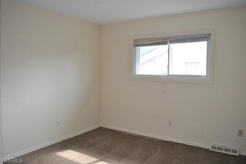3903 Pershing Ave, Parma, OH 44134 photo 13