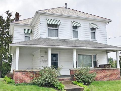 239 Franklin St, Barnesville, OH 43713 photo 1