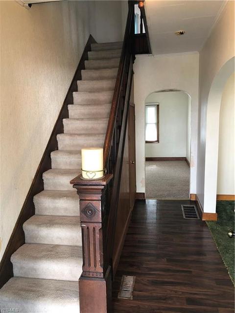 239 Franklin St, Barnesville, OH 43713 photo 6