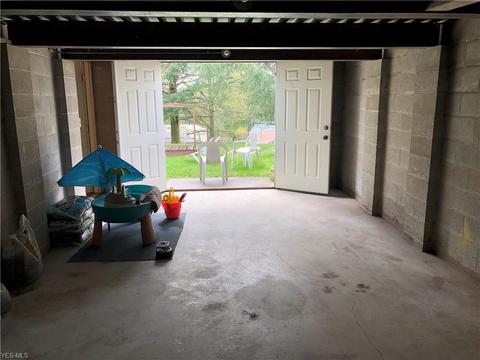 239 Franklin St, Barnesville, OH 43713 photo 25