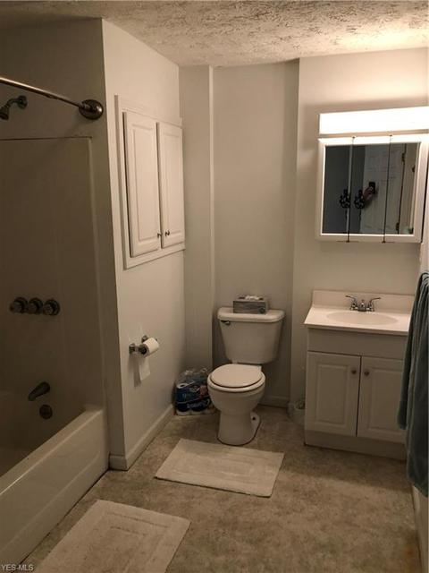 239 Franklin St, Barnesville, OH 43713 photo 24