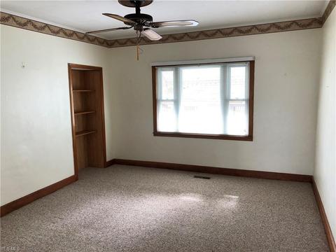 239 Franklin St, Barnesville, OH 43713 photo 9