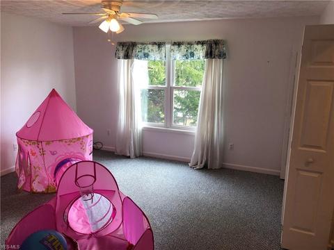 239 Franklin St, Barnesville, OH 43713 photo 15
