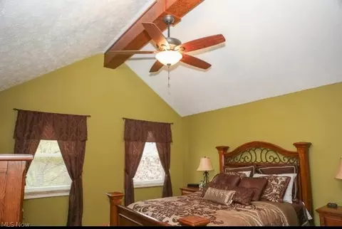 5909 Oak Point Rd, Lorain, OH 44053 photo 9