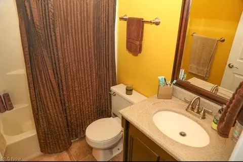 5909 Oak Point Rd, Lorain, OH 44053 photo 15
