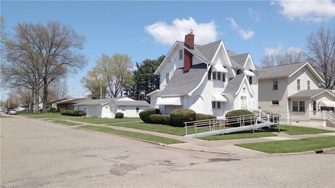 703 E 4th St, Dover, OH 44622 photo 2