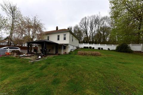74 Herman St, Struthers, OH 44471 photo 3