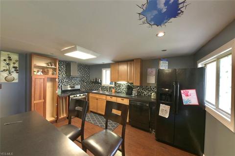 74 Herman St, Struthers, OH 44471 photo 7