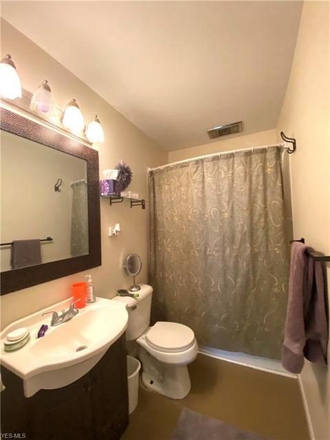 74 Herman St, Struthers, OH 44471 photo 12