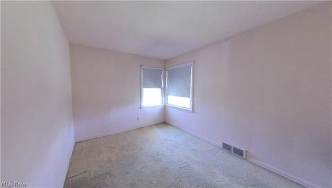 32819 Baldwin Rd, Solon, OH 44139 photo 4